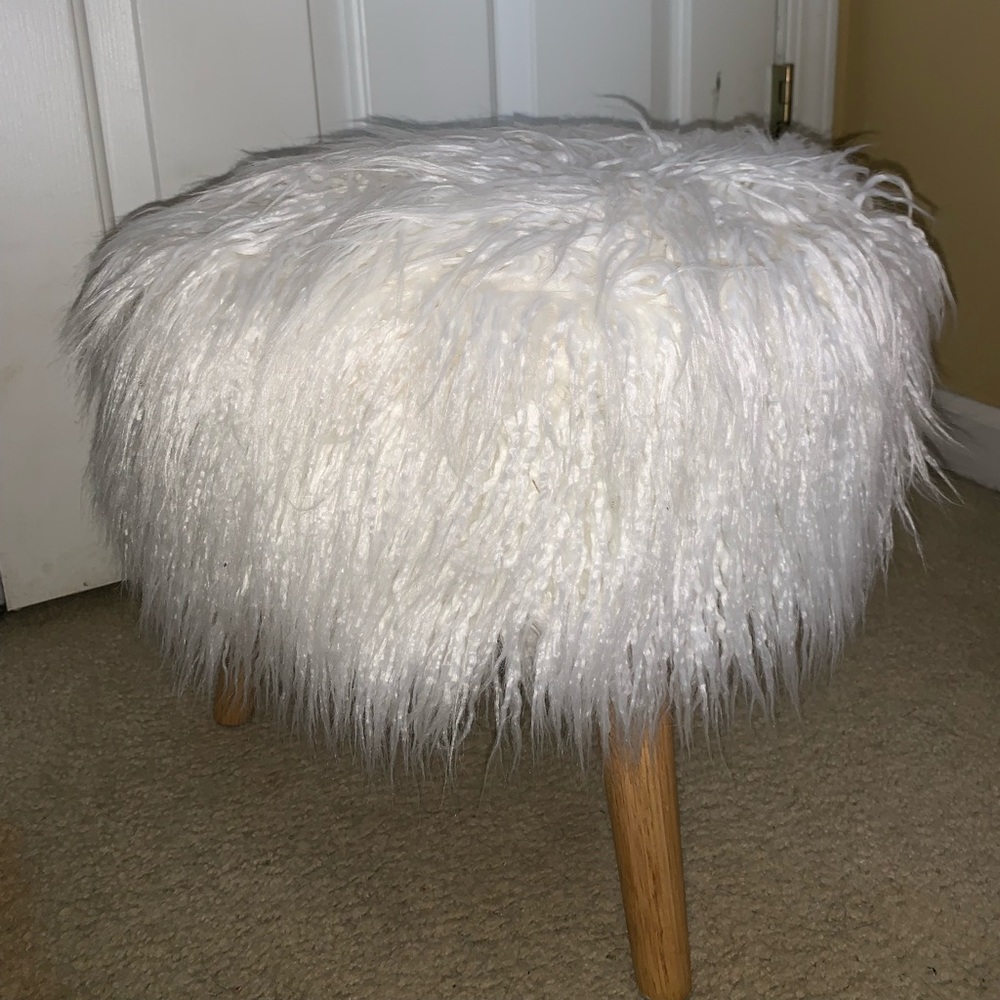 Fluff white chair